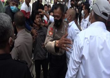 Demo Terkait Pemadaman Listrik
