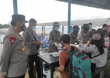 Kapolda Maluku Utara Tinjau Pelaksanaan Tes Cepat Antigen Gratis