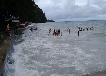 Pantai Natsepa Ambon
