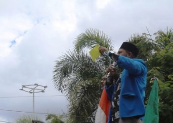 Kartu Kuning Mahasiswa Untuk Gubernur Maluku Murad Ismail