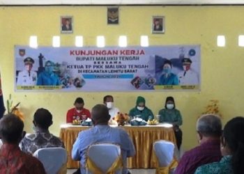 Kunjungi Leibar Bupati Abua Serahkan Paket Bantuan Pemberdayaan