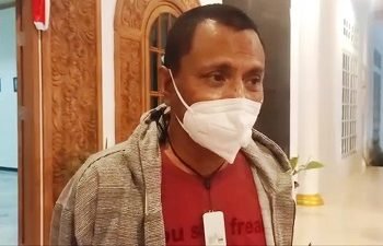 Warga Desa Tual Buka Akses Jalan Jembatan Watdek
