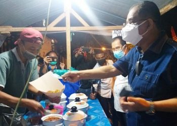 Solidaritas Walikota dan ASN Pemkot Ambon Seruduk Kuliner Malam