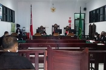 Mantan Kadis Perindag dan Mantan Kepala UPT Pasar Mardika Jalani Sidang Dakwaan
