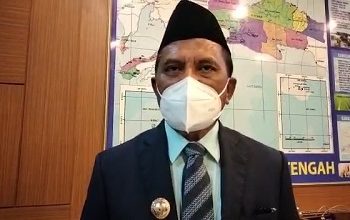 Bupati Tuasikal Ancam ASN Yang Tidak Mau Divaksin Gajinya Tidak Dibayar