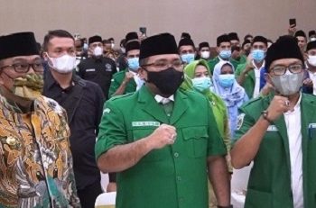 Hadiri Pelantikan PW GP Ansor Maluku, Menag Gus Yogult Minta Jaga Tegak NKRI