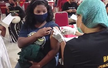 Pemkot Ambon Buka Layanan Vaksinasi Malam Hari Terpusat di Lapangan Merdeka