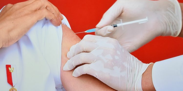 Indonesia Tembus 400 Juta Dosis Cakupan Vaksinasi