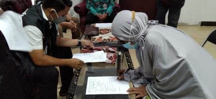 Kemensos Beri Santunan Korban Pembakaran Karaoke Double O Sorong 1 Kemensos Beri Santunan Korban Pembakaran Karaoke Double O Sorong