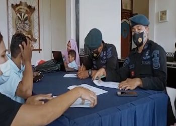 Berita SBB, Piru - Kompi 2 B Batalyon Pelopor Mako Brimob Piru, Kabupaten Seram Bagian Barat, menggelar vaksinasi Booster bagi  anggota serta masyarakat umum, bertempat di gedung asrama Brimob Piru, Rabu (30/3/2022).