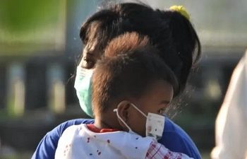 Hepatitis akut: Kasus suspek bertambah di Indonesia, benarkah disebabkan vaksin Covid-19?