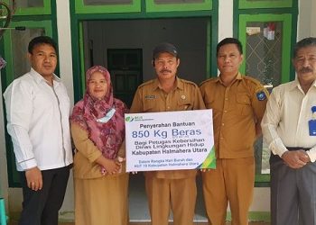 BPJS Ketenagakerjaan Beri Bantuan Beras Kepada Petugas Kebersihan Halut