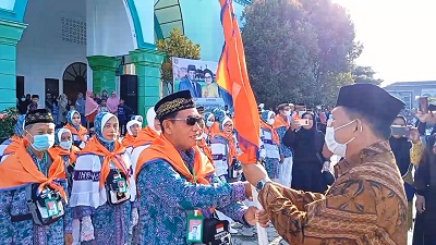 63 Calon Jemaah Haji Maluku Tengah Dilepas Menuju Tanah Suci