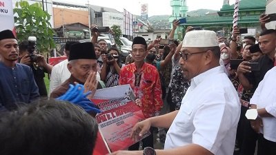 Sapi Kurban Pemberian Presiden Jokowi Diserahkan Gubernur Murad Ismail 1 Sapi kurban Pemberian Presiden Jokowi Diserahkan Gubernur Murad Ismail