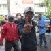 Warga Batu Merah Datangi Balai Kota Ambon, Pelantikan Saniri Nyaris Batal