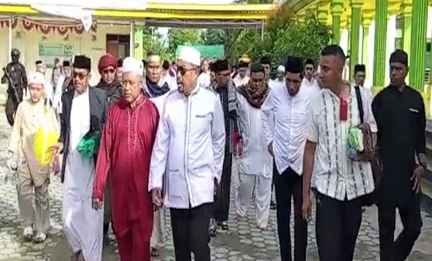 Gubernur Sholat Idul Adha Bersama Umat Islam Di Kota Namlea