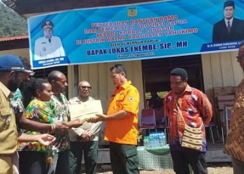 Pemprov Papua Salurkan Bantuan 750 Ton Sembako Untuk Korban Longsor di Distrik Walma
