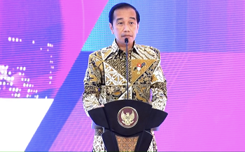 Presiden Jokowi Luncurkan Kartu Kredit Pemerintah Domestik dan QRIS Antarnegara