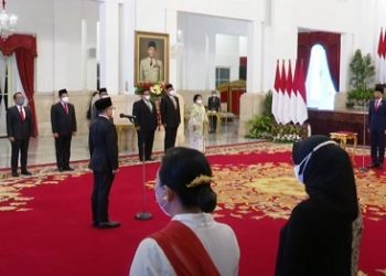 Presiden Jokowi Lantik Abdullah Azwar Anas Sebagai MenPAN-RB