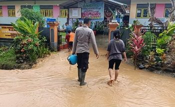 Baru Lima Bulan Dibangun, Jembatan Dan Gorong-Gorong di Desa  Nuruwe Rusak Akibat Banjir