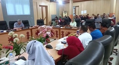 Salah Menerjemahkan Arahan, DPRD Minta Tim Penertiban Bertanggungjawab 1 Salah Menerjemahkan Arahan, DPRD Minta Tim Penertiban Bertanggungjawab