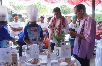 Jemaat GPM Lateri Kampanye Konsumsi Pangan Melaui Lomba Inovasi Pangan dan Mini Expo UMKM
