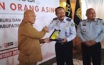 Penjabat  Bupati Buka Rakor Tim Pengawasan Orang Asing Kabupaten Buru 2022