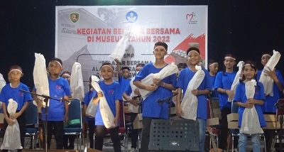 Museum Siwalima Gelar Latihan Bersama Alat Musik Tradisional Untuk Siswa Sekolah 1 Museum Siwalima Gelar Latihan Bersama Alat Musik Tradisional Untuk Siswa Sekolah