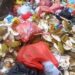 Sampah Kelapa Muda dan Kulit Durian Berserakan Di Jalan Jenderal Sudirman