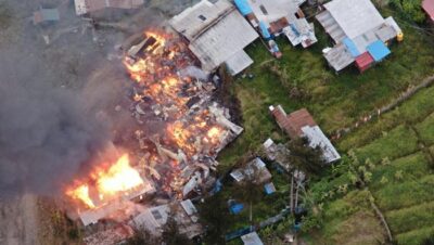 KKB Bakar 5 Rumah Warga di Puncak Papua Tengah 1 KKB Bakar 5 Rumah Warga di Puncak Papua Tengah