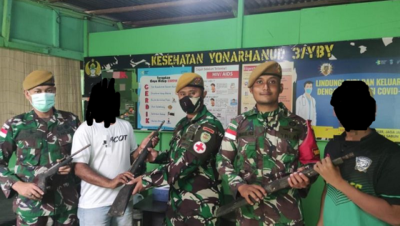 Satgas Yonarhanud 3/YBY Terima 89 Pucuk Senpi dari Warga Maluku Utara 1 Satgas Yonarhanud 3/YBY Terima 89 Pucuk Senpi dari Warga Maluku Utara
