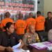Polres Buru Tetapkan Lima Tersangka Kasus Jatuhnya Kontainer B3 8 Polres Buru Tetapkan Lima Tersangka Kasus Jatuhnya Kontainer B3
