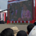 Presiden Jokowi dan Ibu Negara Iriana saat menonton atraksi udara HUT TNI -78, di Monas