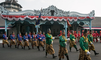 Prajurit Keraton Kasunanan Surakarta