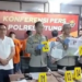 Walikota Bitung Maurits Mantiri bersama Kapolda Sulut Irjen Pol Setyo Budiyanto bersama jajarannya, saat jumpa pers, di Bitung, Minggu