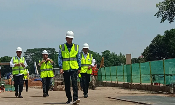 Presiden Joko Widodo setelah meninjau proyek MRT Fase 2A di kawasan Monas