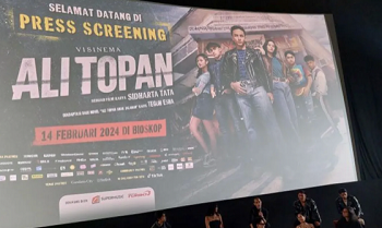 Konferensi pers mengenai film "Ali Topan"