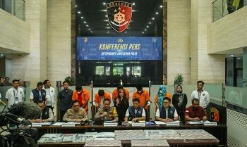 ini barbuk duit rp 32 m dikasus penipuan manipulasi data email 169