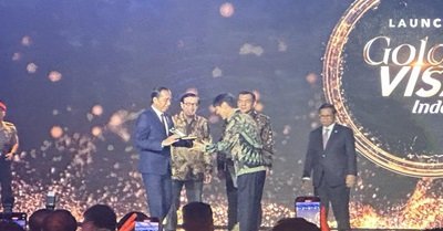 Shin Tae-yong Terima Golden Visa dari Jokowi 1 shin tae yong terima golden visa dari jokowi 169