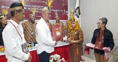 Pasangan Timotius Kaidel - Mohamad Djumpa Mendaftar di KPU Aru 1 IMG 20240828 WA0108