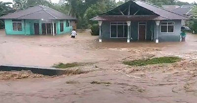 Desa Kamarian Dilanda Banjir, Puluhan Rumah Hingga Sekolah Tertimbun Lumpur 1 Image1