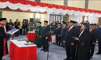 pelantikan dprd malteng