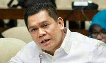 wakil ketua komisi iii adies kadir 169