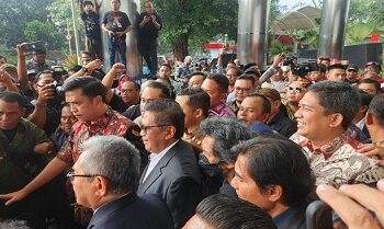 hasto keluar dari kpk adrialdetikcom 169