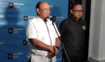 Kepala Badan Gizi Nasional (BGN) Dadan Hindayana memberikan keterangan di Gedung IPDN Jatinangor, Sumedang