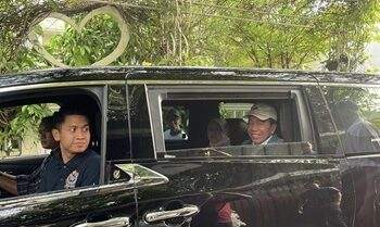 jokowi antar cucu liburan