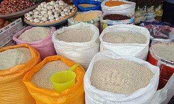 pasar tradisional Namlea, Kabupaten Buru