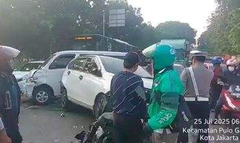 kecelakaan beruntun
