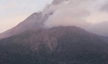 Gunung Lewotobi Laki-laki Erupsi, Lontarkan Abu Setinggi 600 Meter