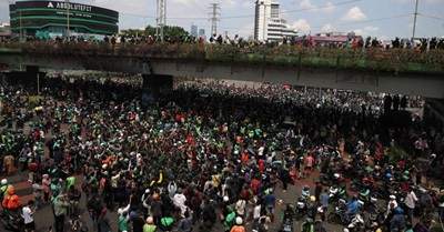 Gelombang Unjuk Rasa Meluas, Pengusaha Minta Pemerintah Jamin Keamanan 1 aksi di mako brimob kwitang